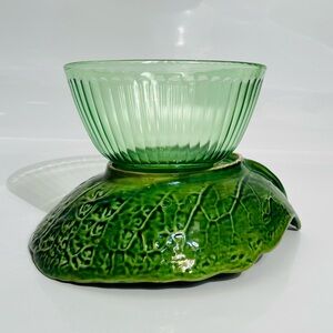Vintage Ribbed Pyrex Green Bowl from the Sculpted Tinted Series  #402-S 1.5L
